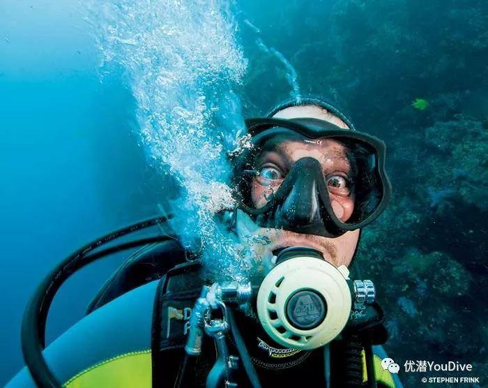 自己喜欢上一个男生，和他说过N次喜欢他，可是他却只是沉默。我该怎么办？游戏画面